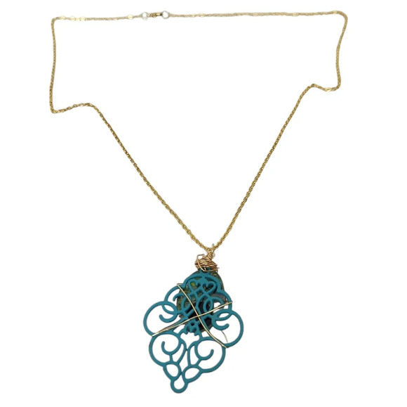 18K Gold Plated Resin Abalone Blue Medallion Cable Necklace - Picture 2 of 4